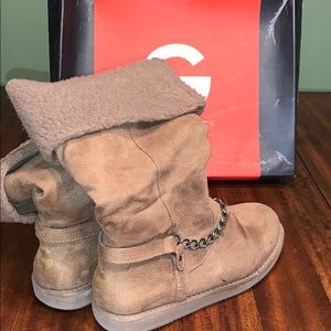 Guess boots